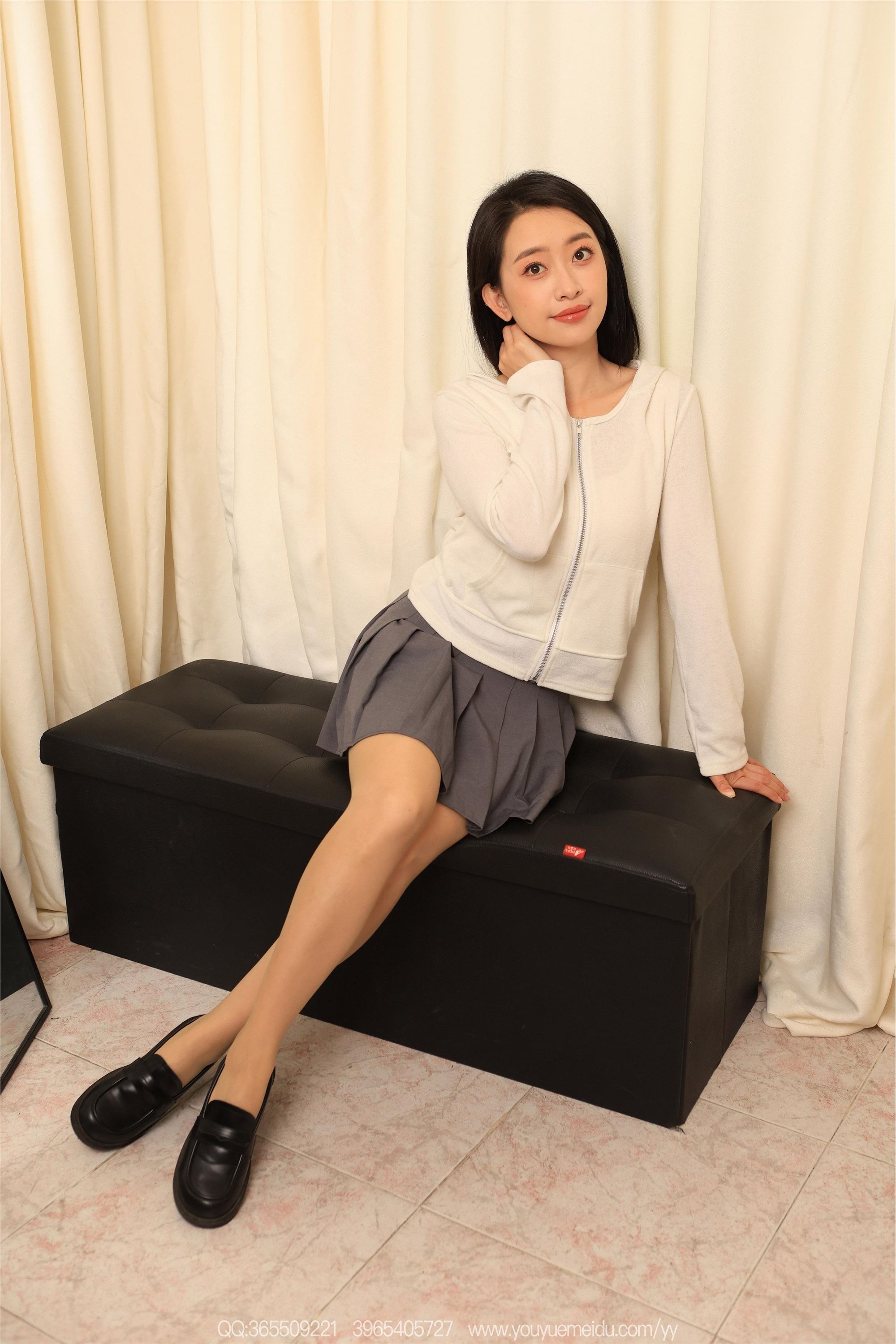 IESS异思趣向  2025.12.24 丝享家2246：小婕《肉丝平底鞋》